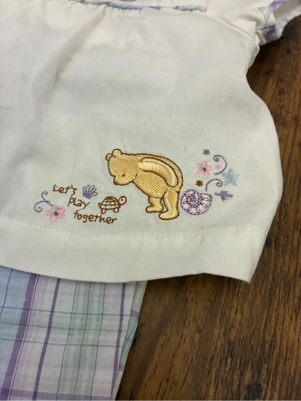 Girl’s 3 Months Winnie The Pooh Outfit - Picture 2 of 8